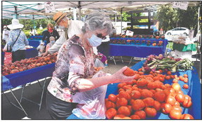 Farmers’ Market blooms again – with changes Farmers’ Market blooms again – with changes
